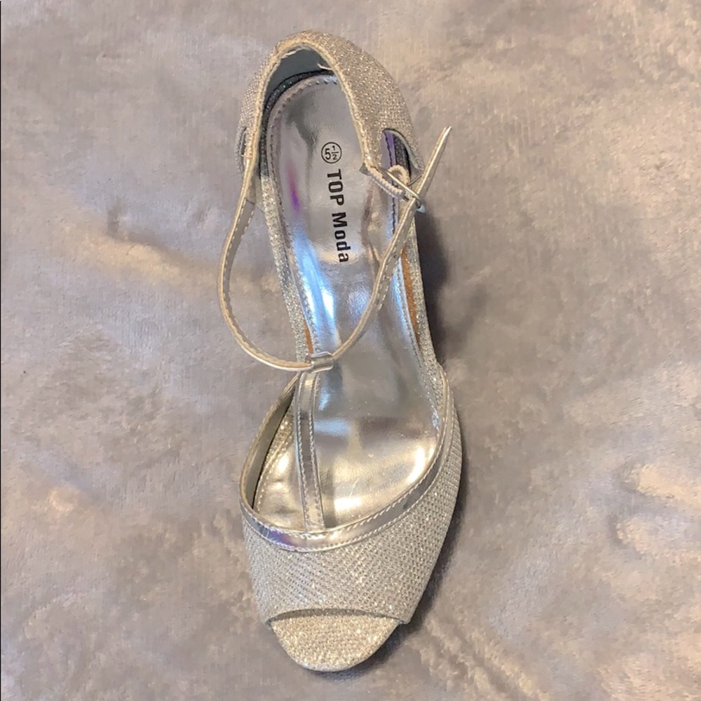 Top Moda T-Strap Stiletto Glittery Platform Pumps